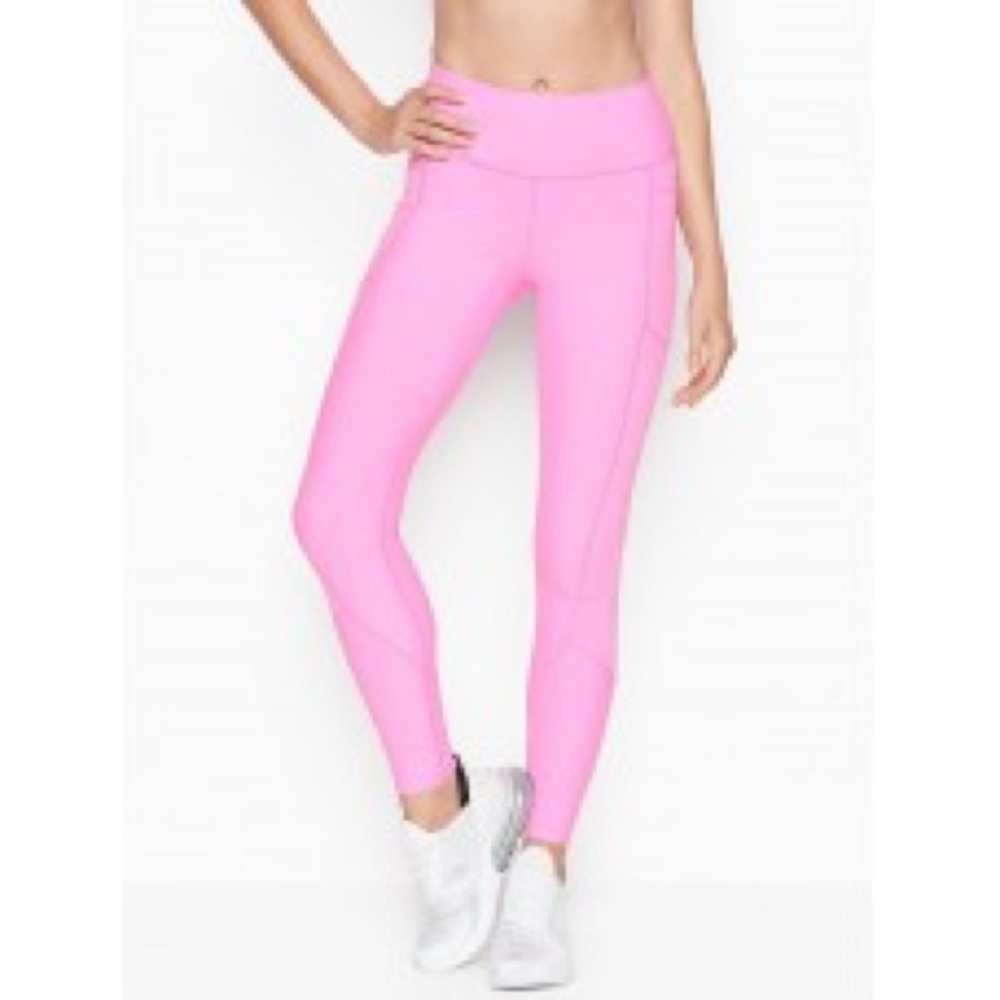 Victoria’s Secret total knockout leggings 💕